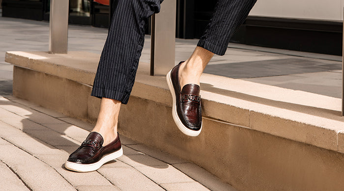 Men’s Footwear Trends: Exploring the Logo Official Collection