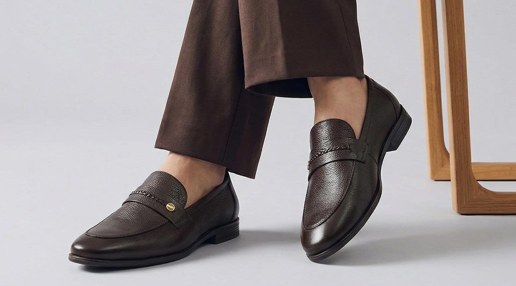 Why Minimalist Loafers Are Becoming a Must-Have in Men’s Footwear Trends