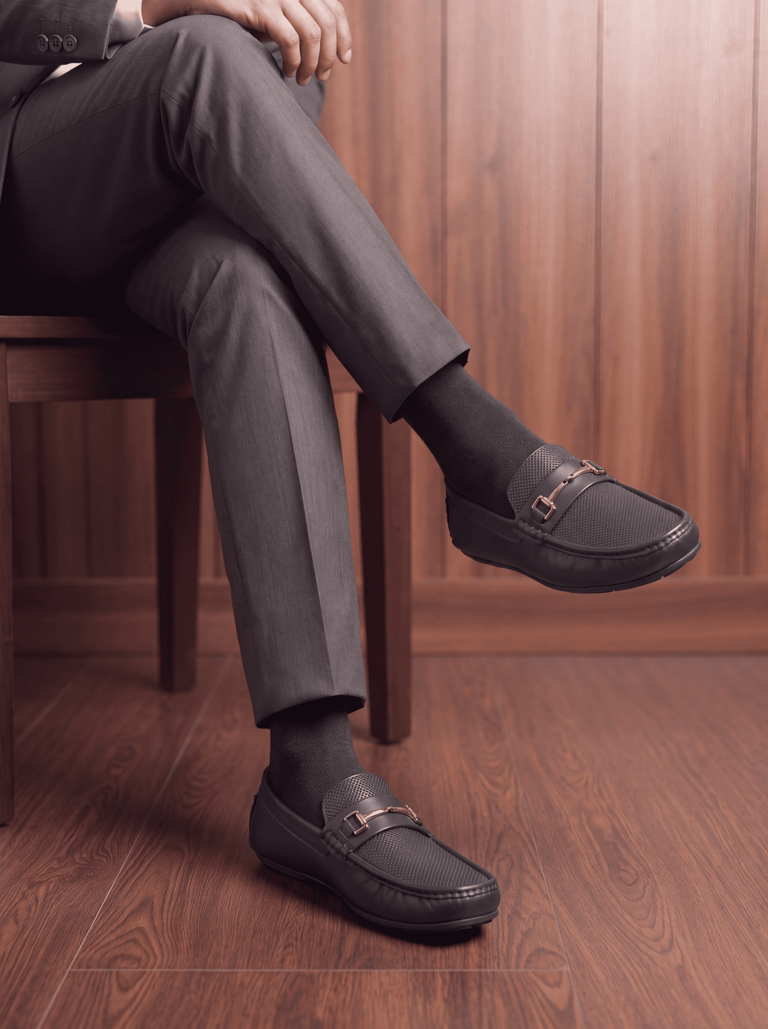 LOGO SHOES