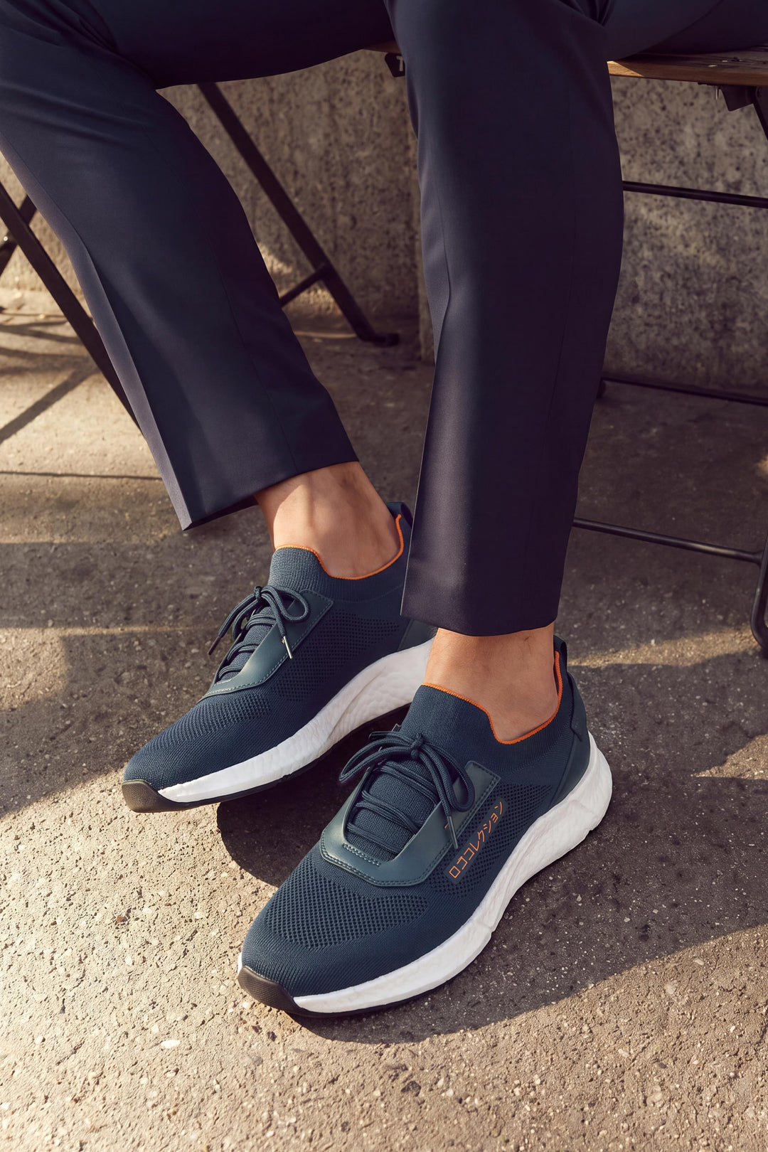 LOGO SHOES