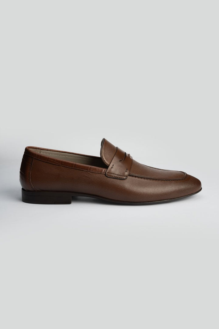 LOGO LUXE STRIDE LOAFER