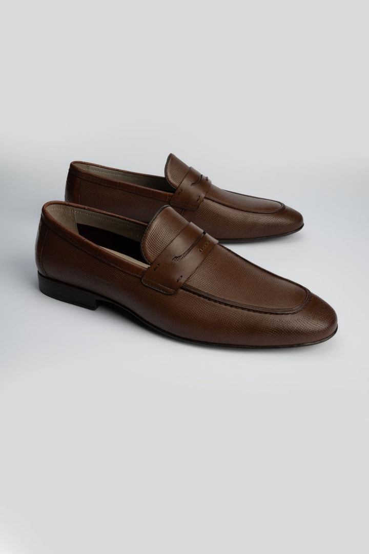 LOGO LUXE STRIDE LOAFER