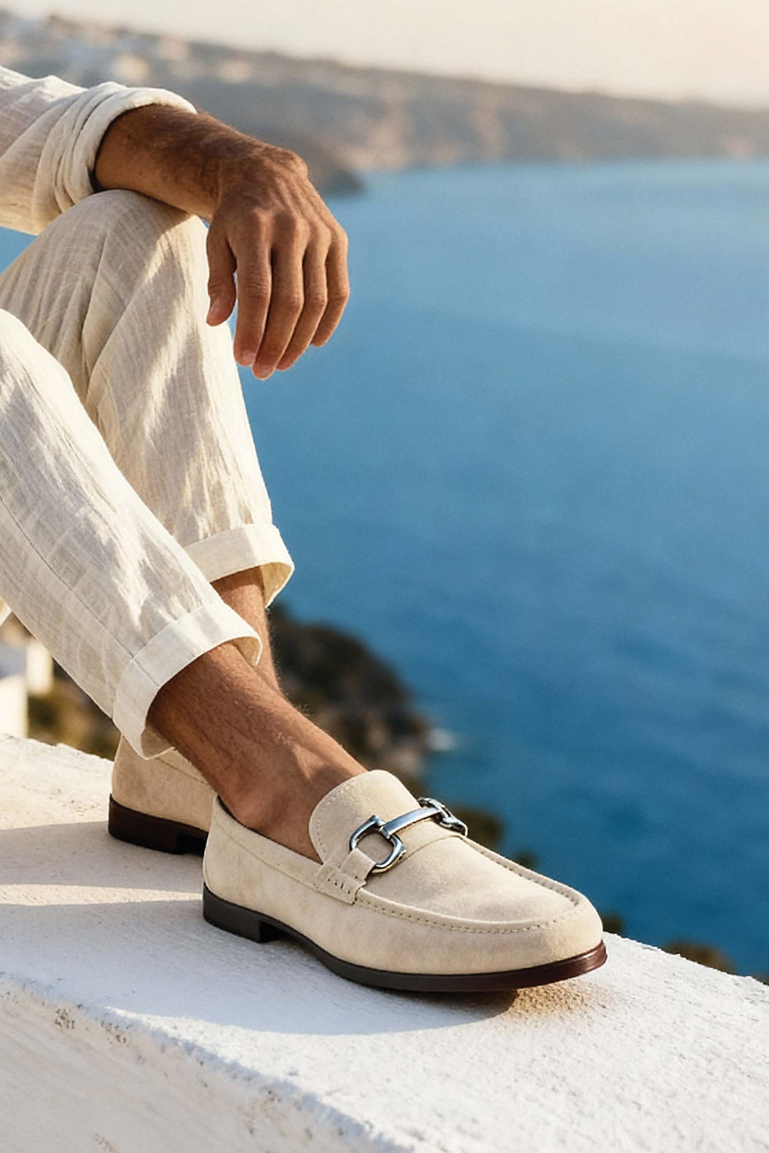 Wht Aetfrenygi LUCA 12027 WHT – LOGO