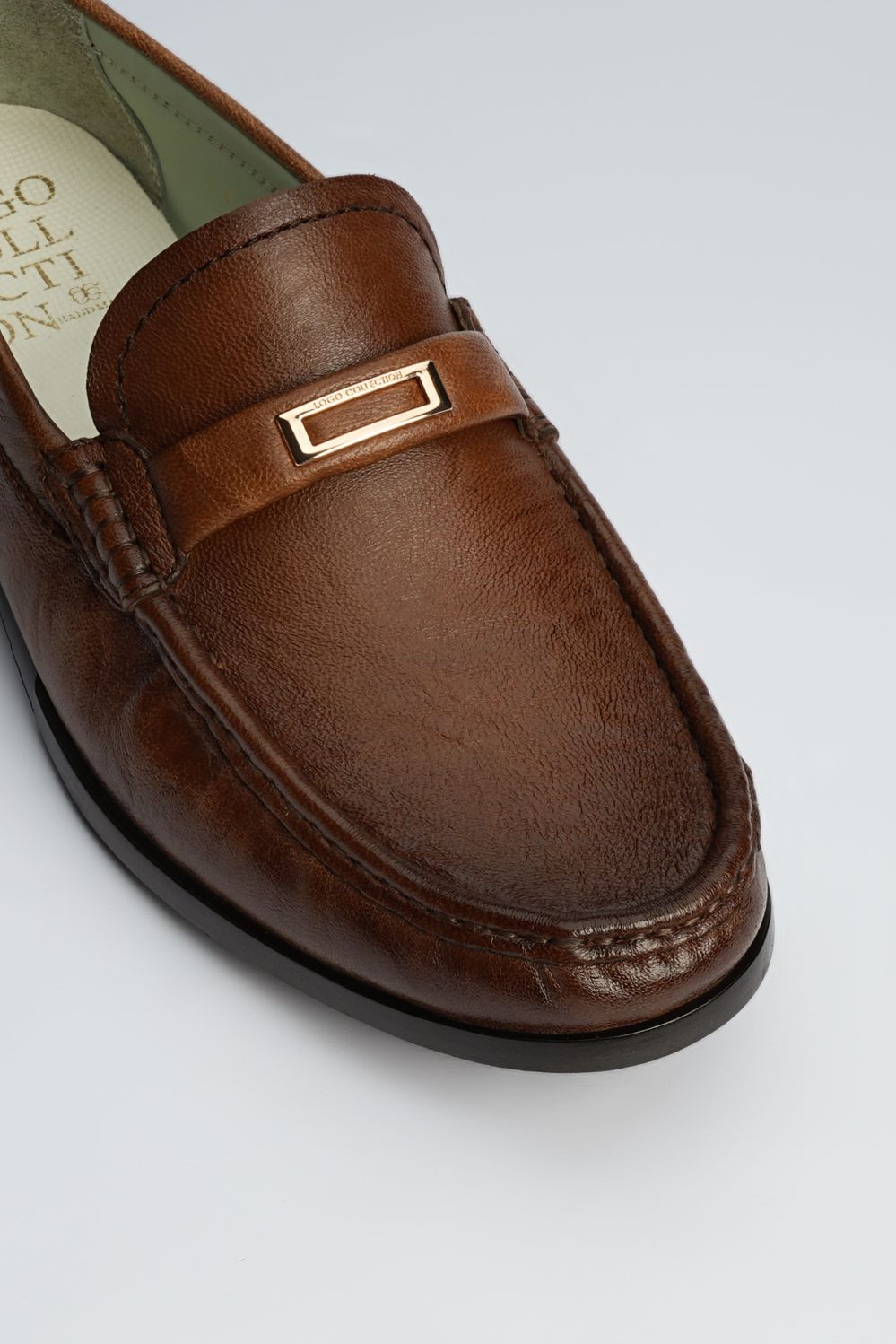 LOGO MAYFAIR MOCCASIN