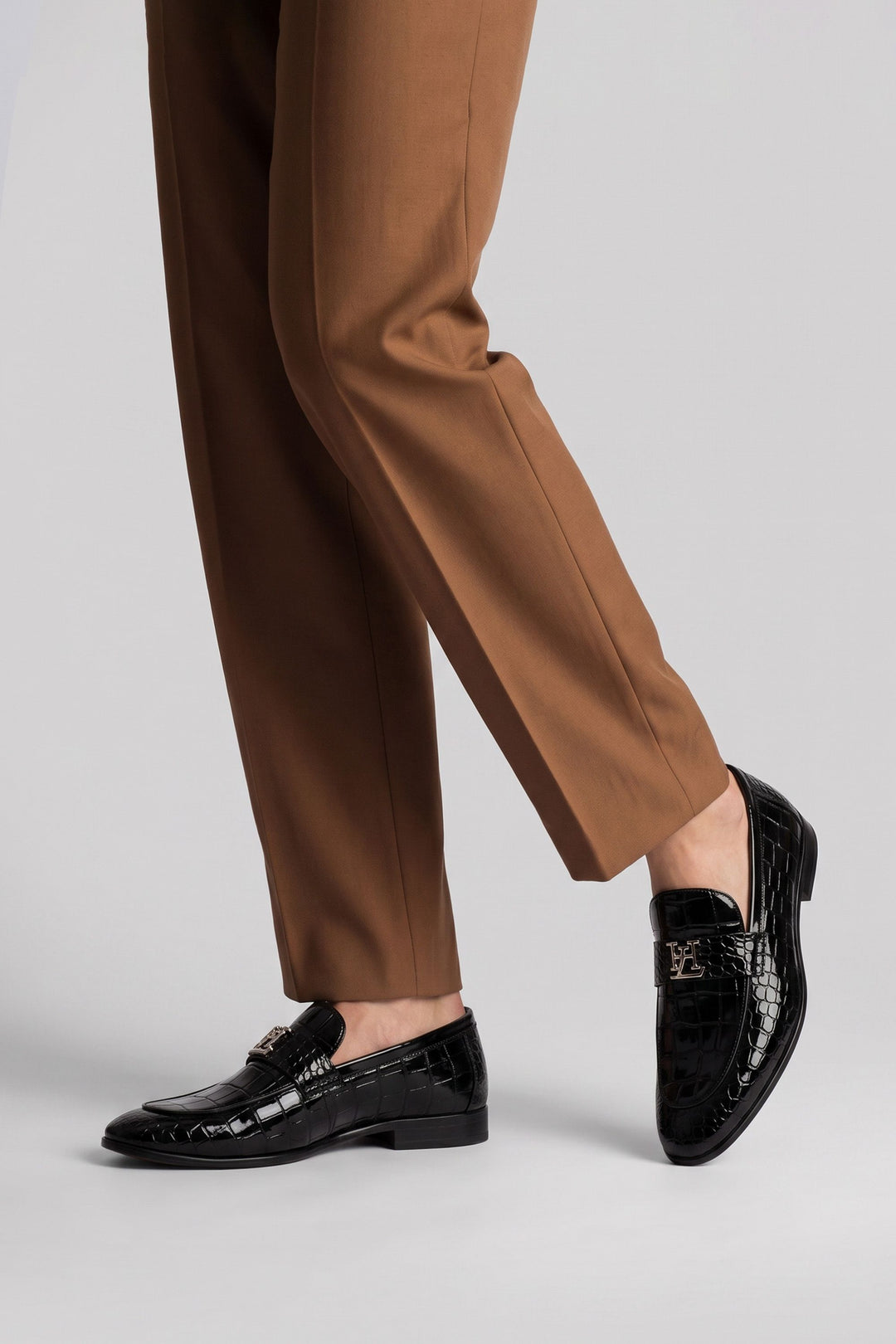 LOGO BLACKTHORN LOAFER