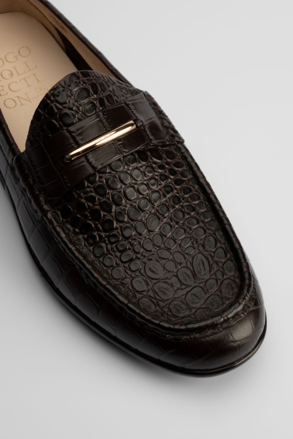 LOGO LUXARIS MOCCASIN