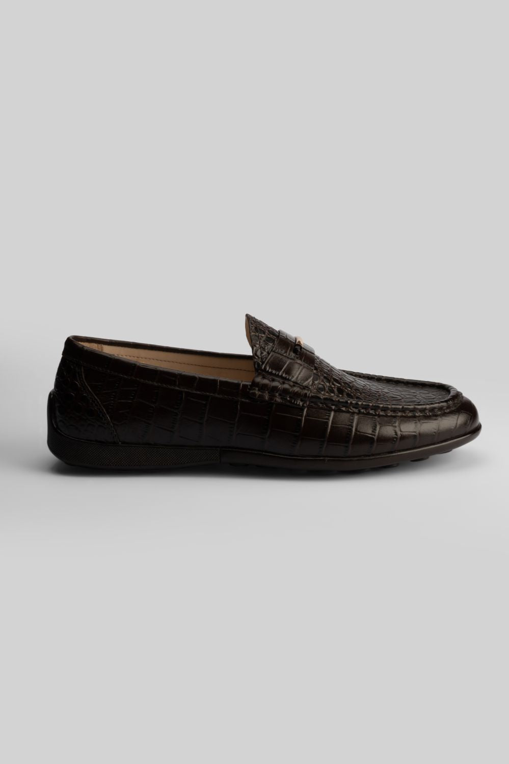 LOGO LUXARIS MOCCASIN