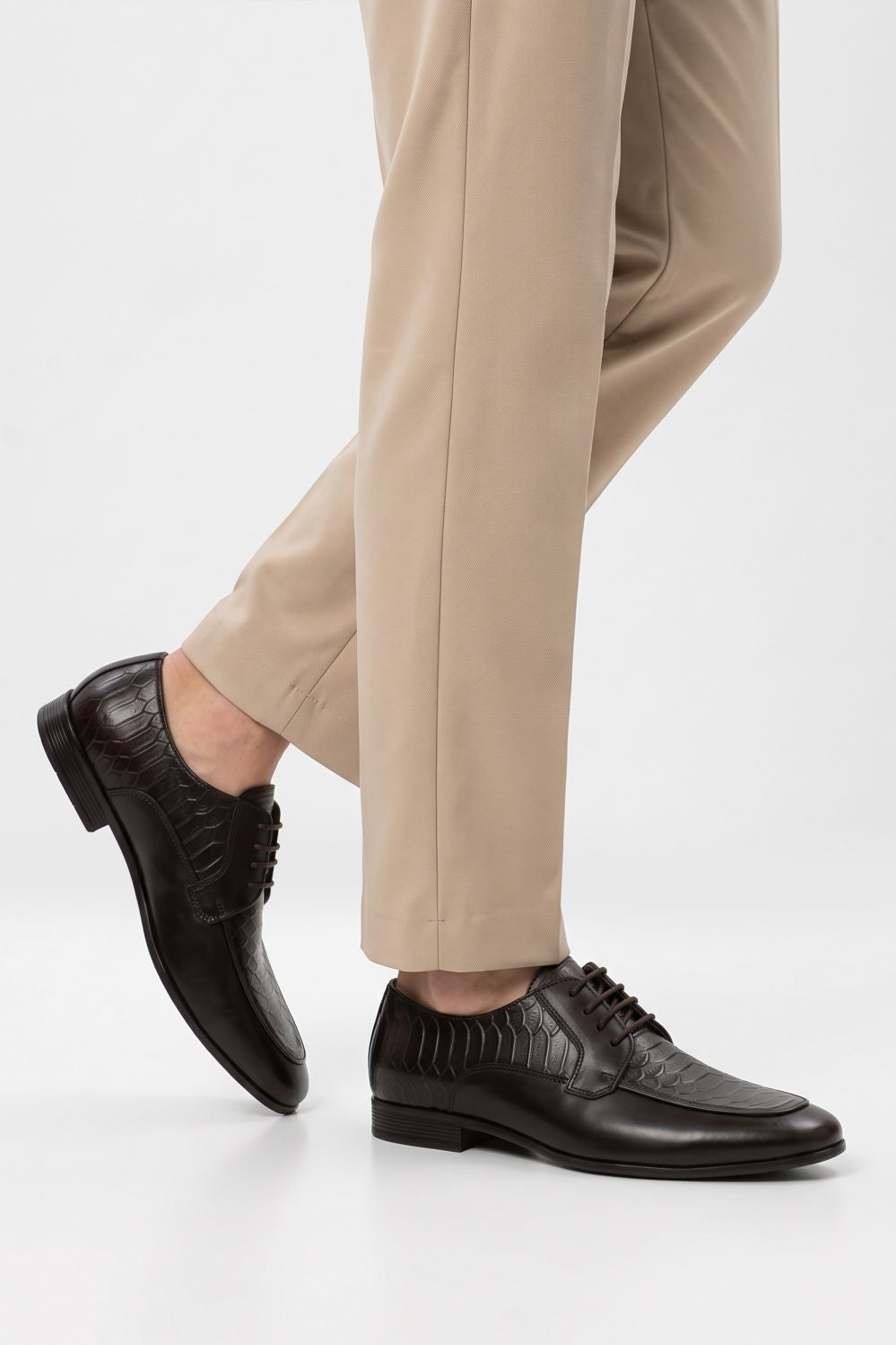LOGO REDCREST LACE UPS