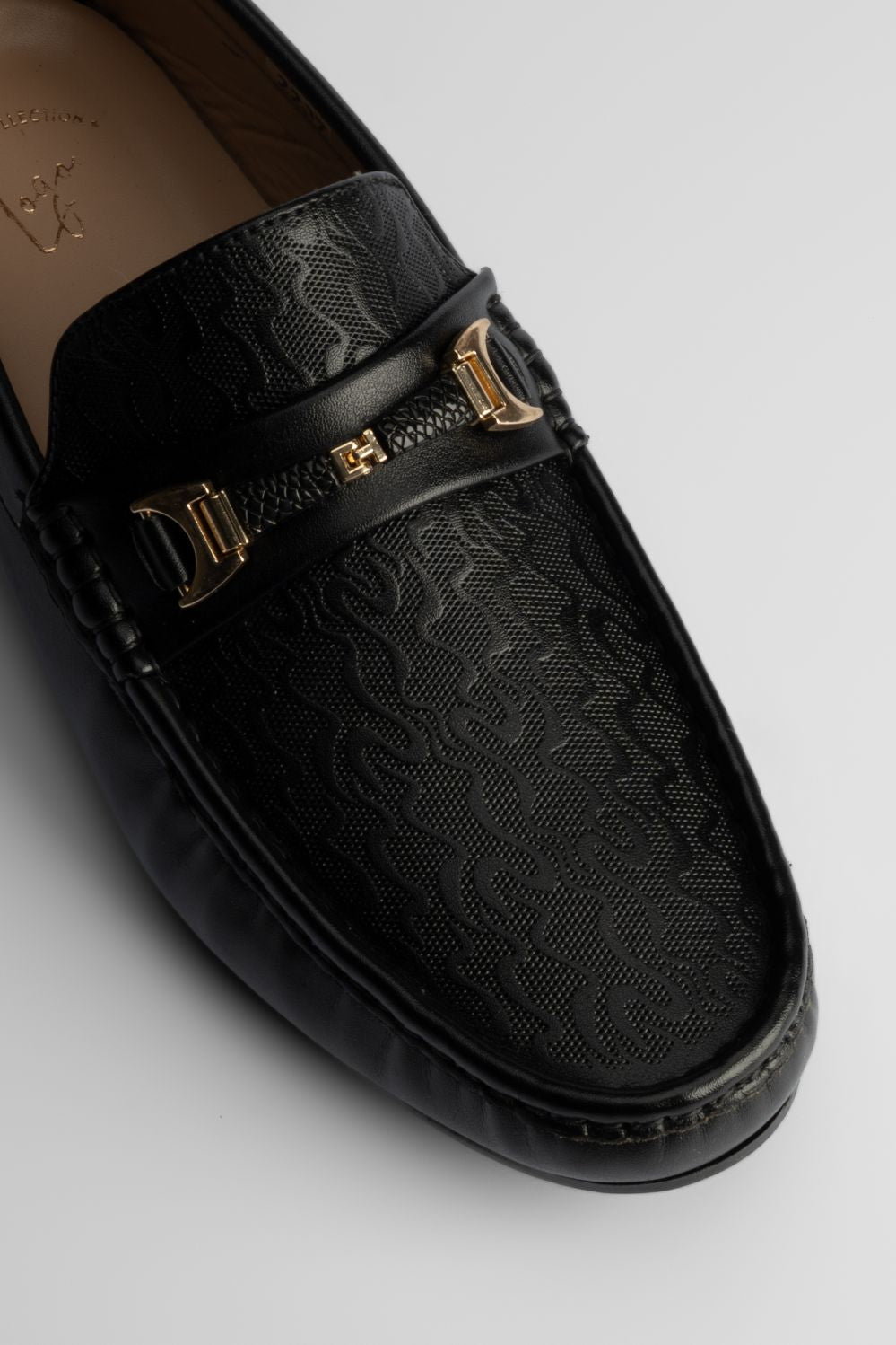 LOGO LISTRANO MOCCASIN