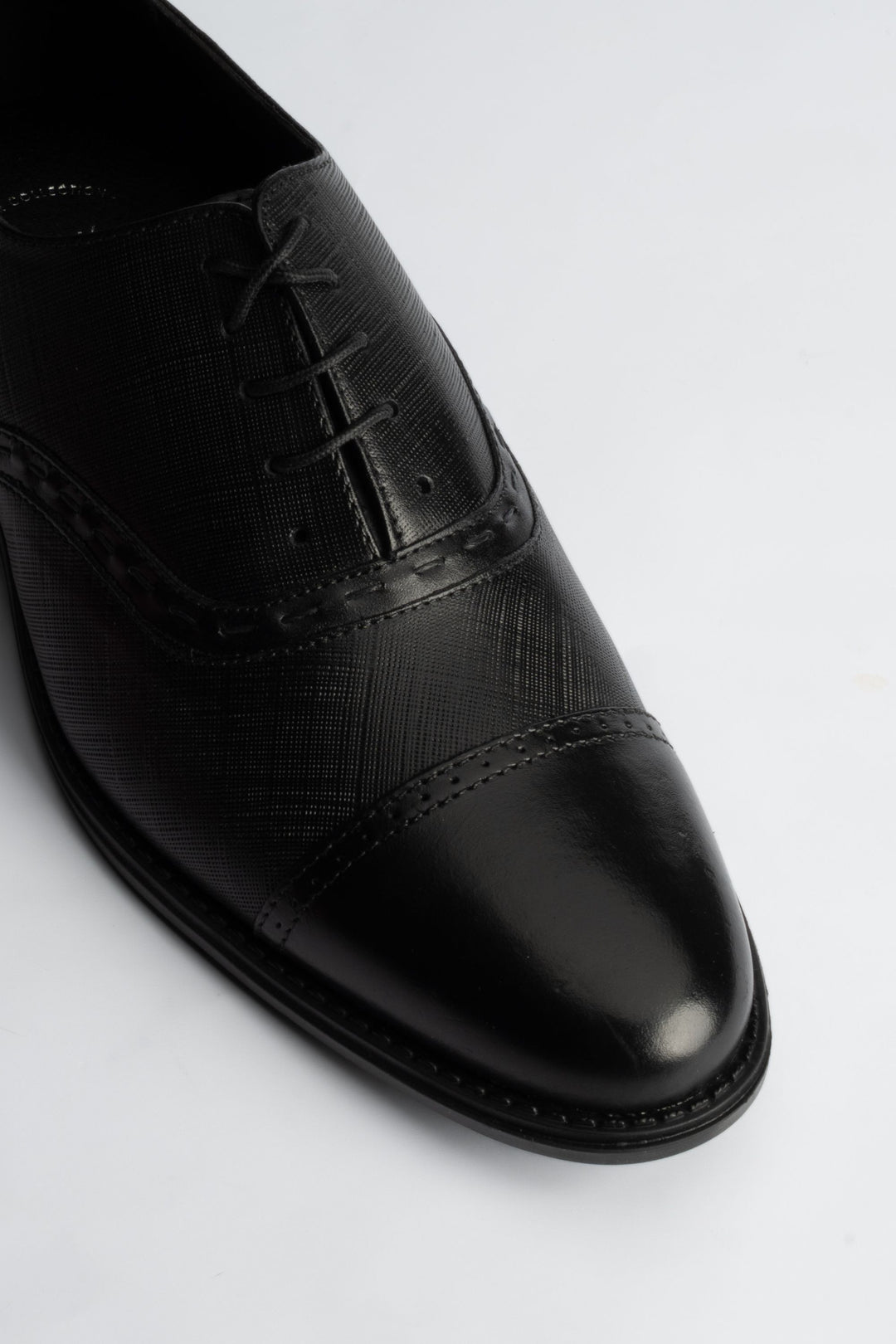 LOGO NEXARO LACE UPS