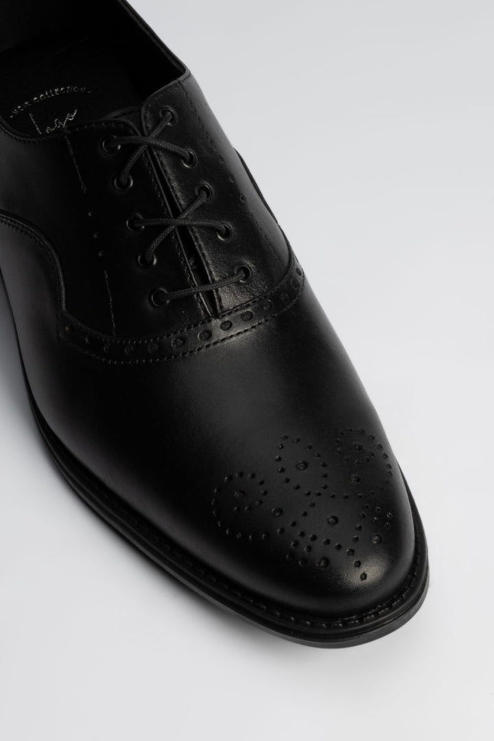 LOGO THRYVE LACE UP