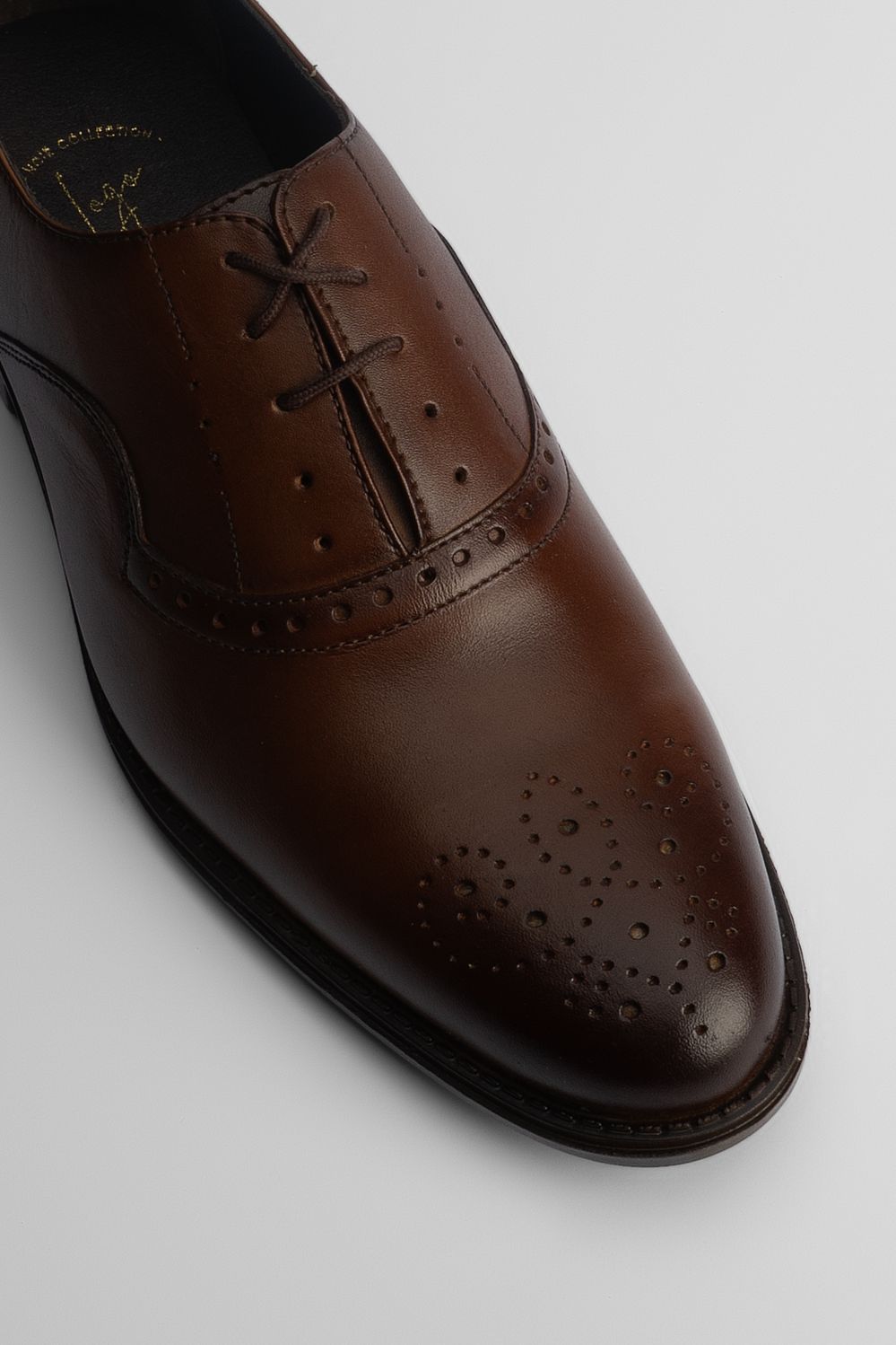 LOGO THRYVE LACE UPS