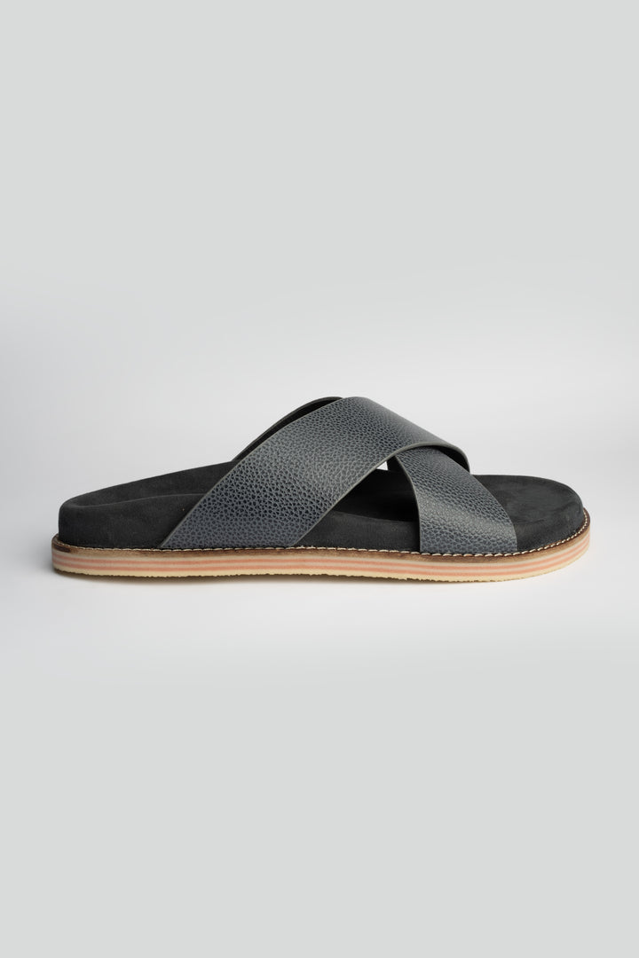 LOGO KINGSMEREON SLIPPER