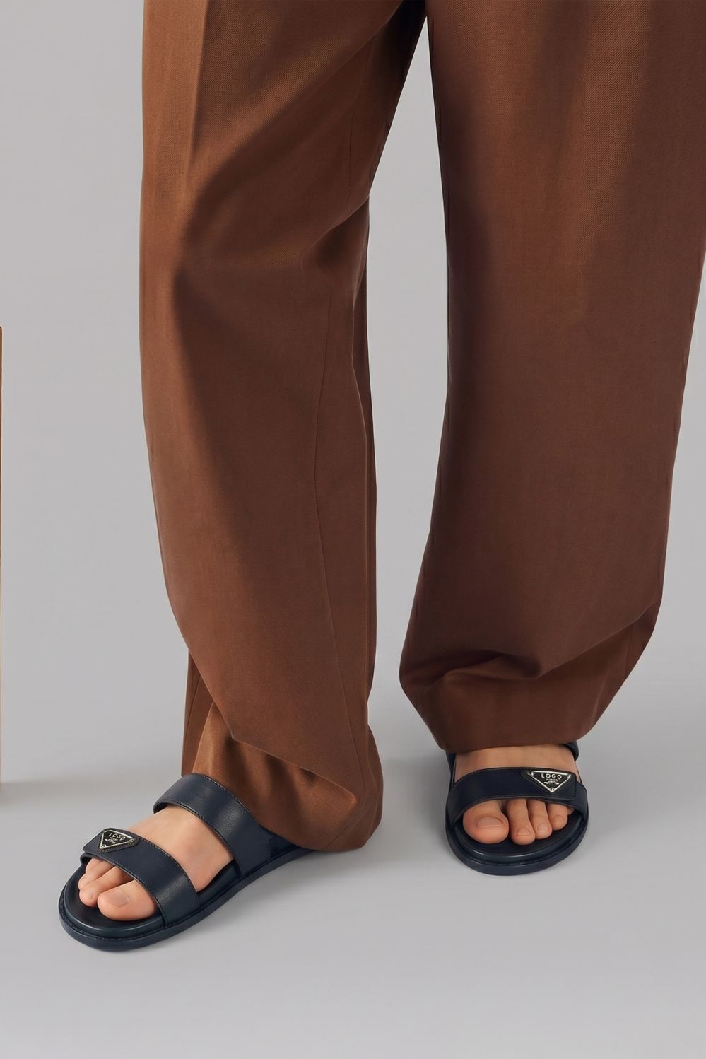 LOGO DAVENOR SANDAL