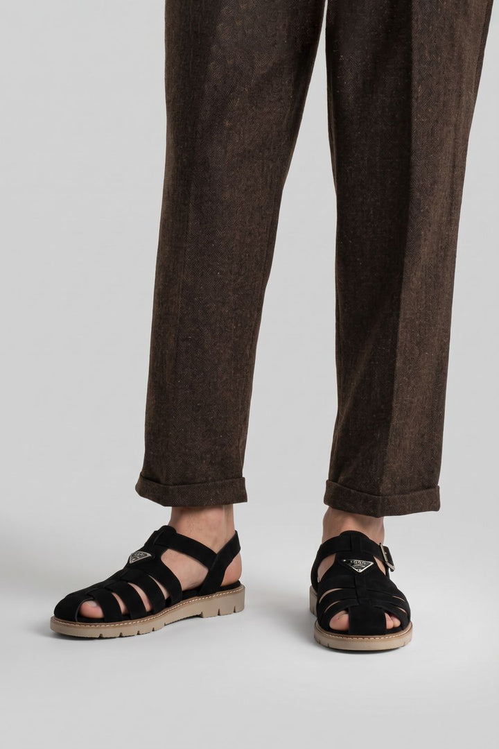 LOGO EARL SANDAL