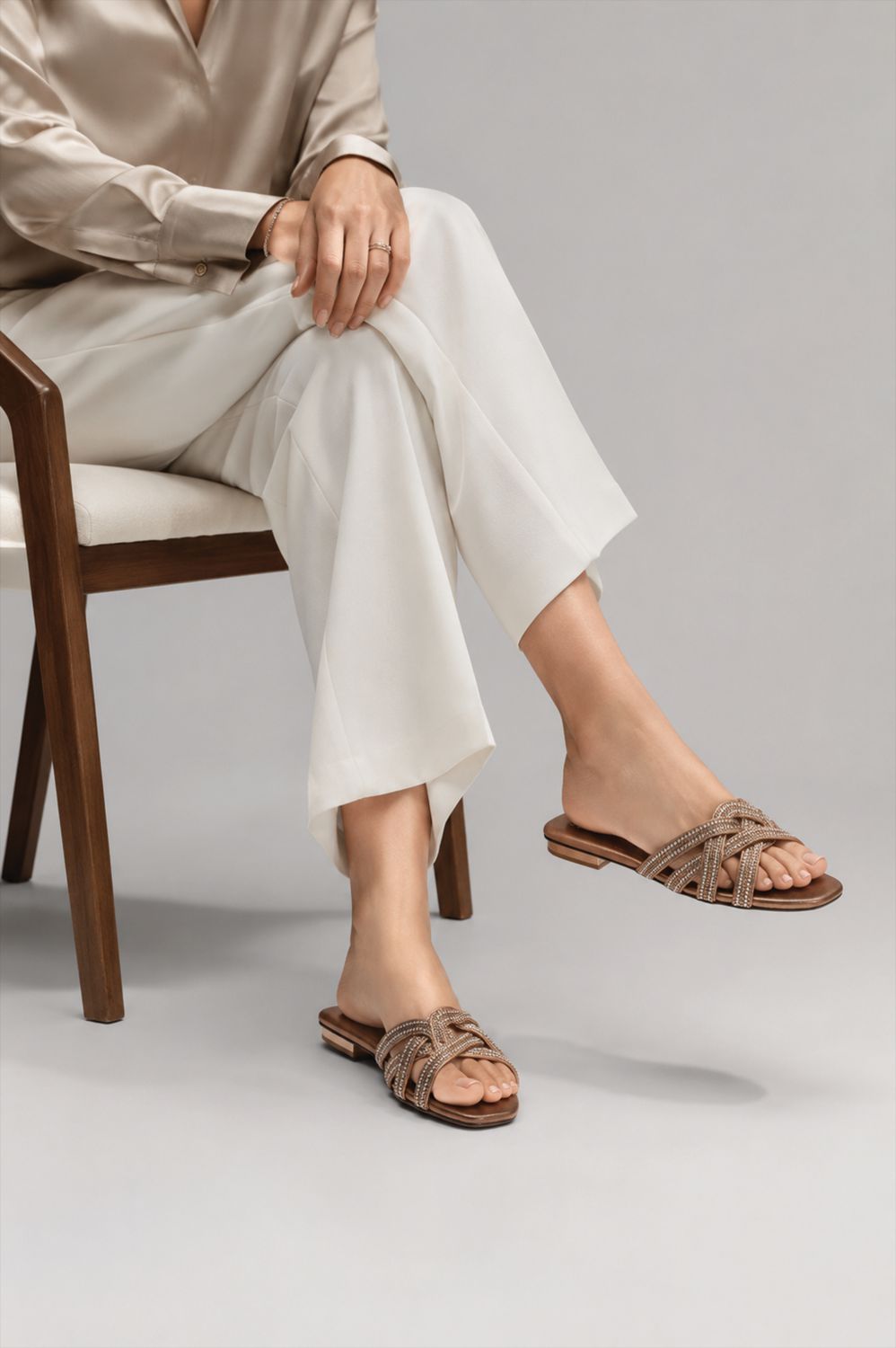 OPIA ALICE EMBELLISHED SLIDES