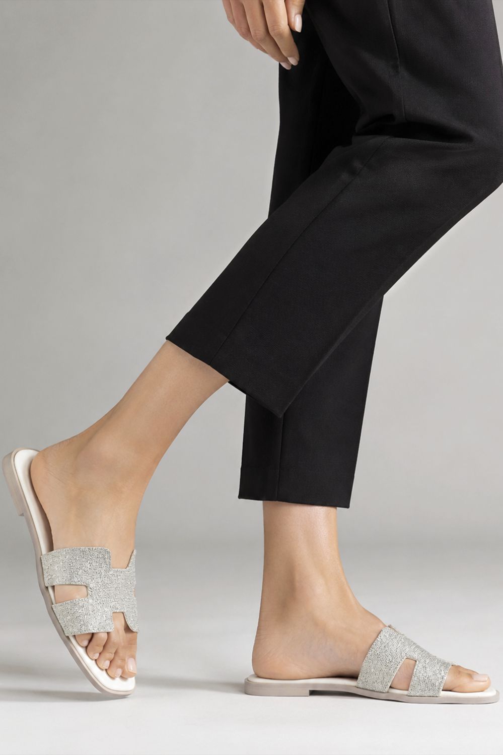 OPIA ALISA EMBELLISHED SLIDES