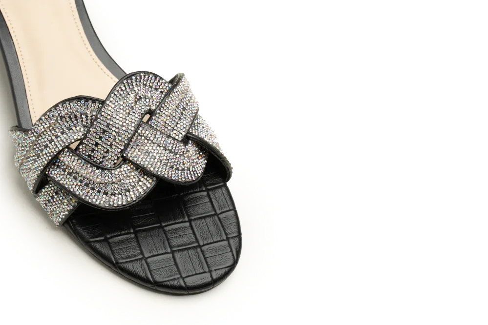 OPIA SPINEL EMBELLISHED SLIDES