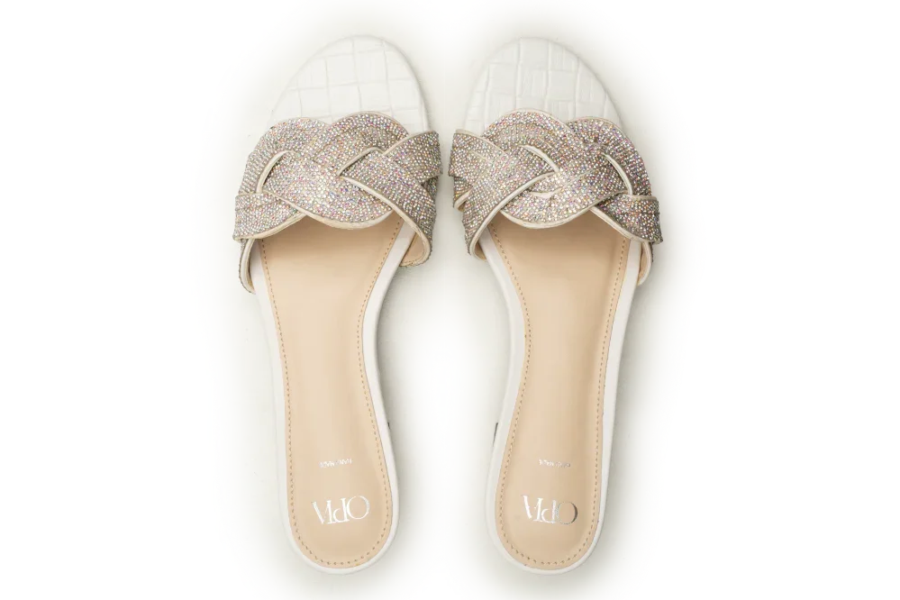 OPIA SPINEL EMBELLISHED SLIDES