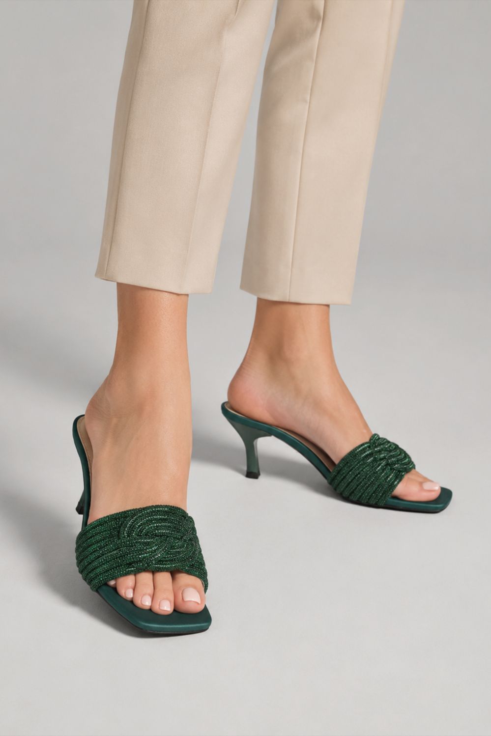 OPIA ORLISSE EMBELLISHED SLIDES