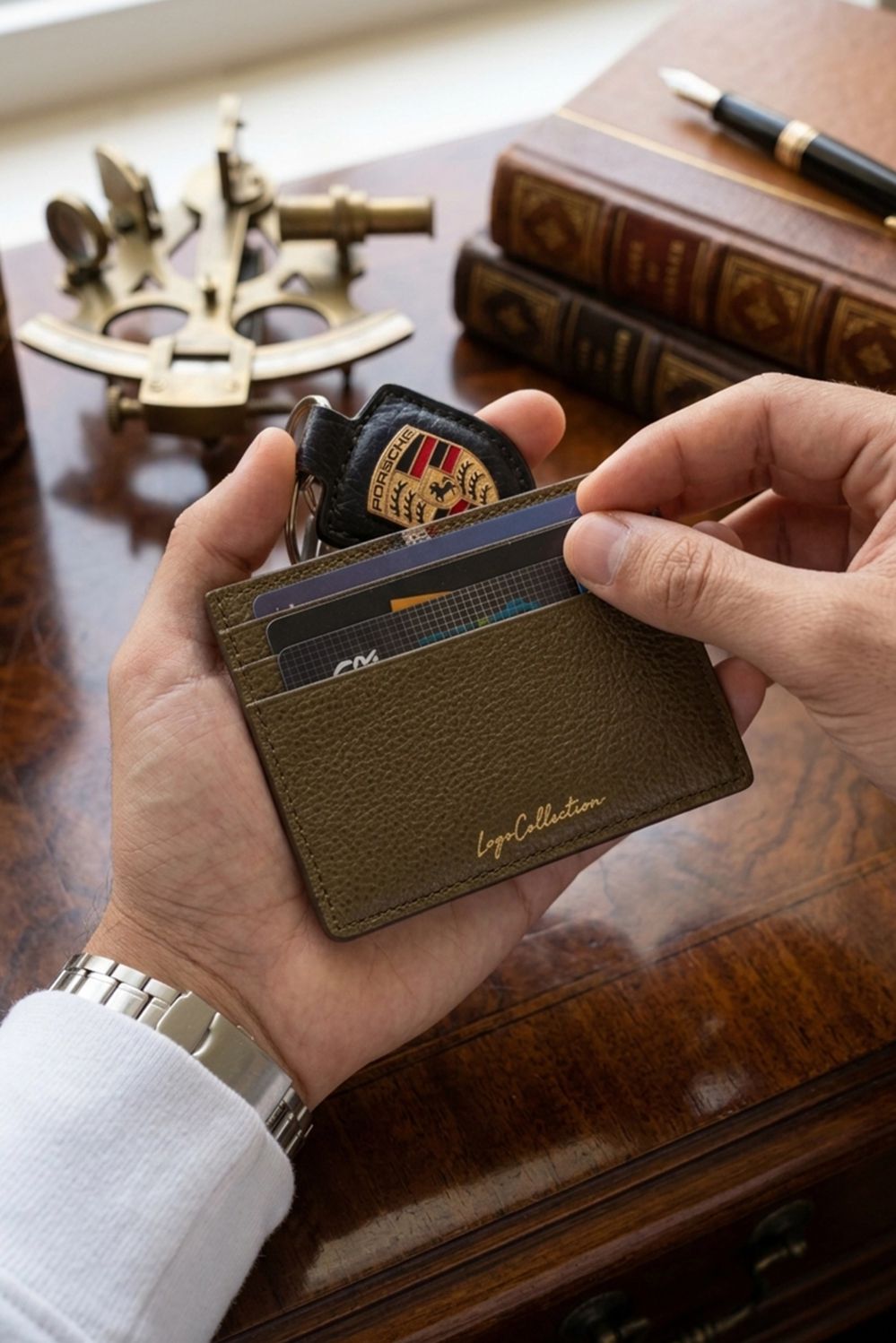 LOGO CASTELRO CARD HOLDER