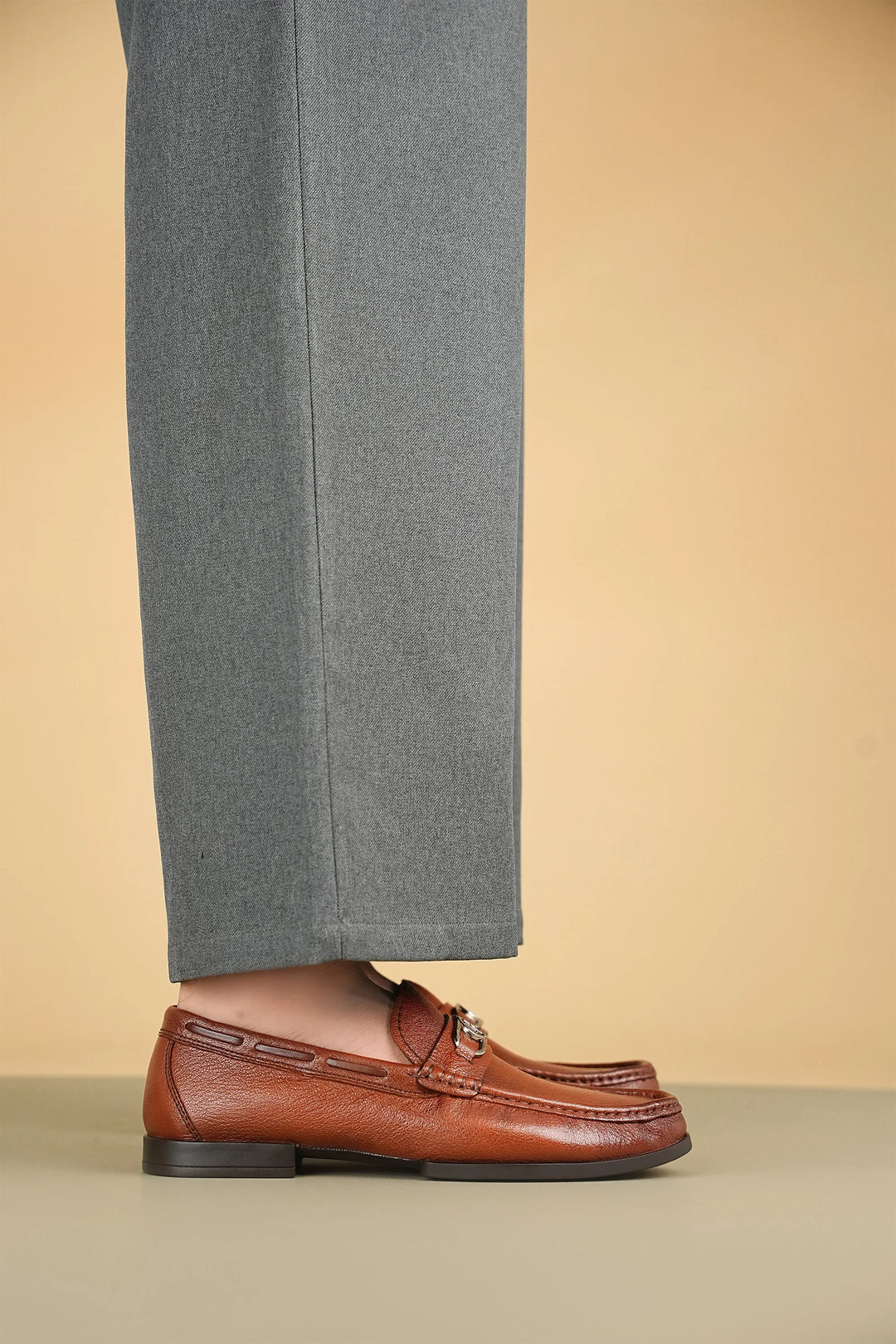 LOGO 11090 TAN