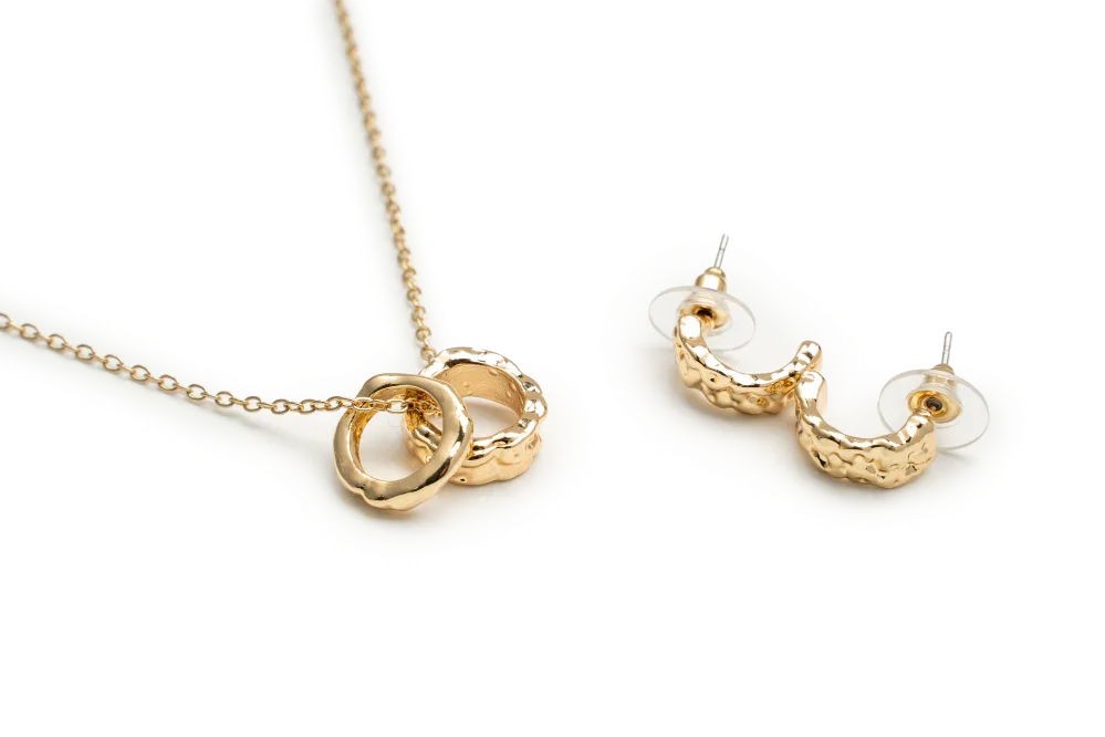OPIA EAR RINGS & NECKLACE SET