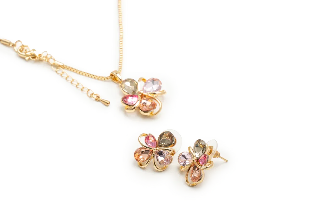 OPIA EAR RINGS & NECKLACE SET