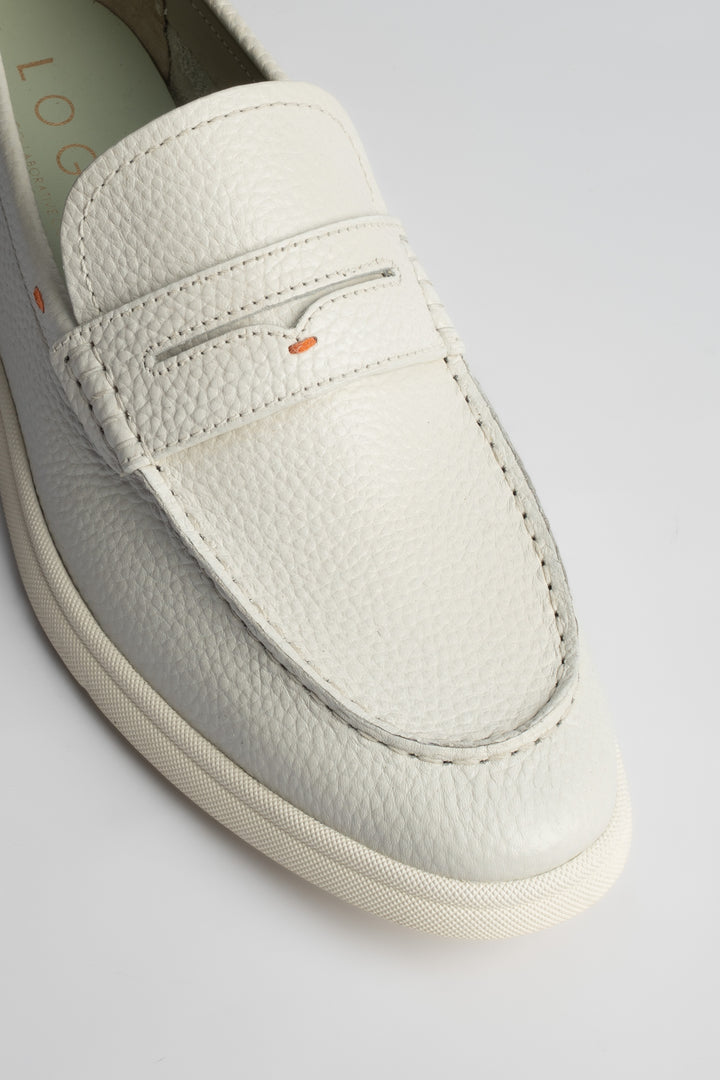 LOGO BELLHARBOR MOCCASIN