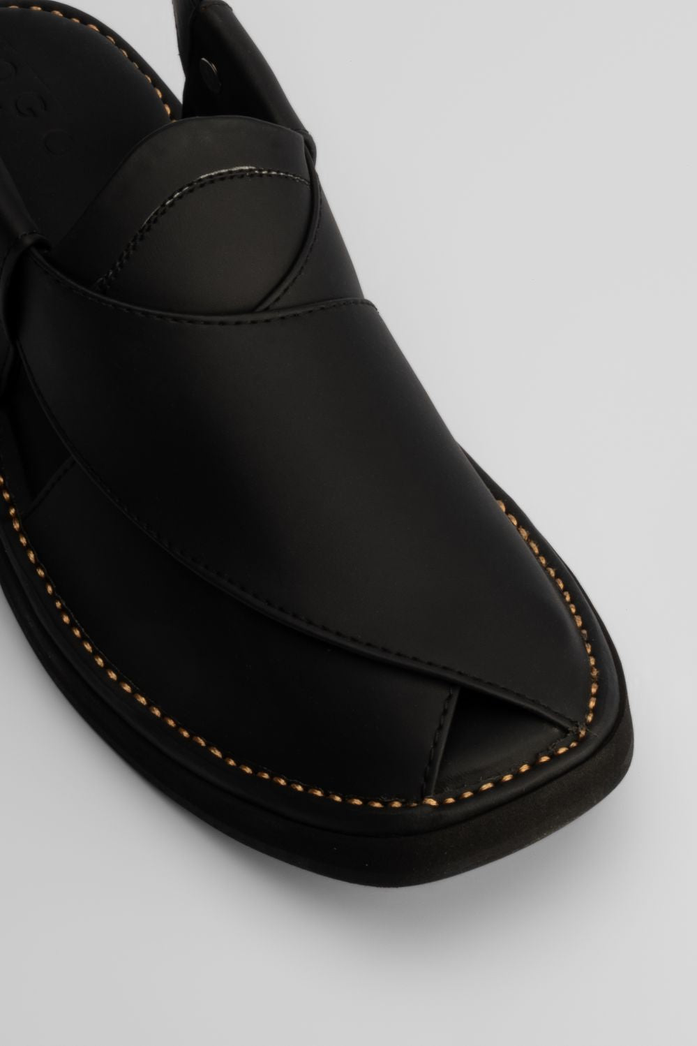 LOGO PELER SANDAL