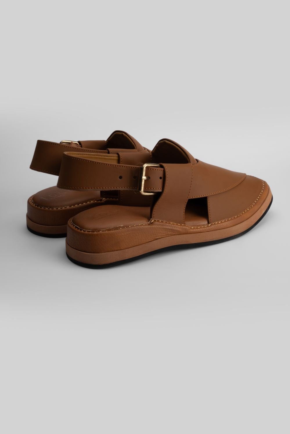 LOGO PELER SANDAL
