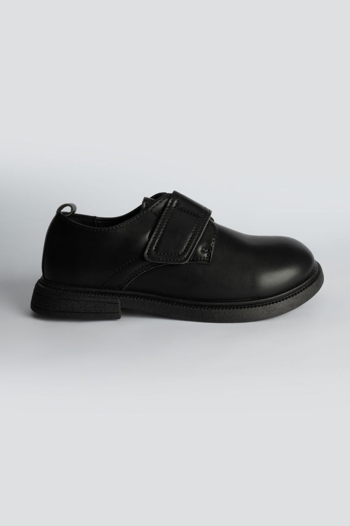 LOGO STRATE SCHOOL SHOES
