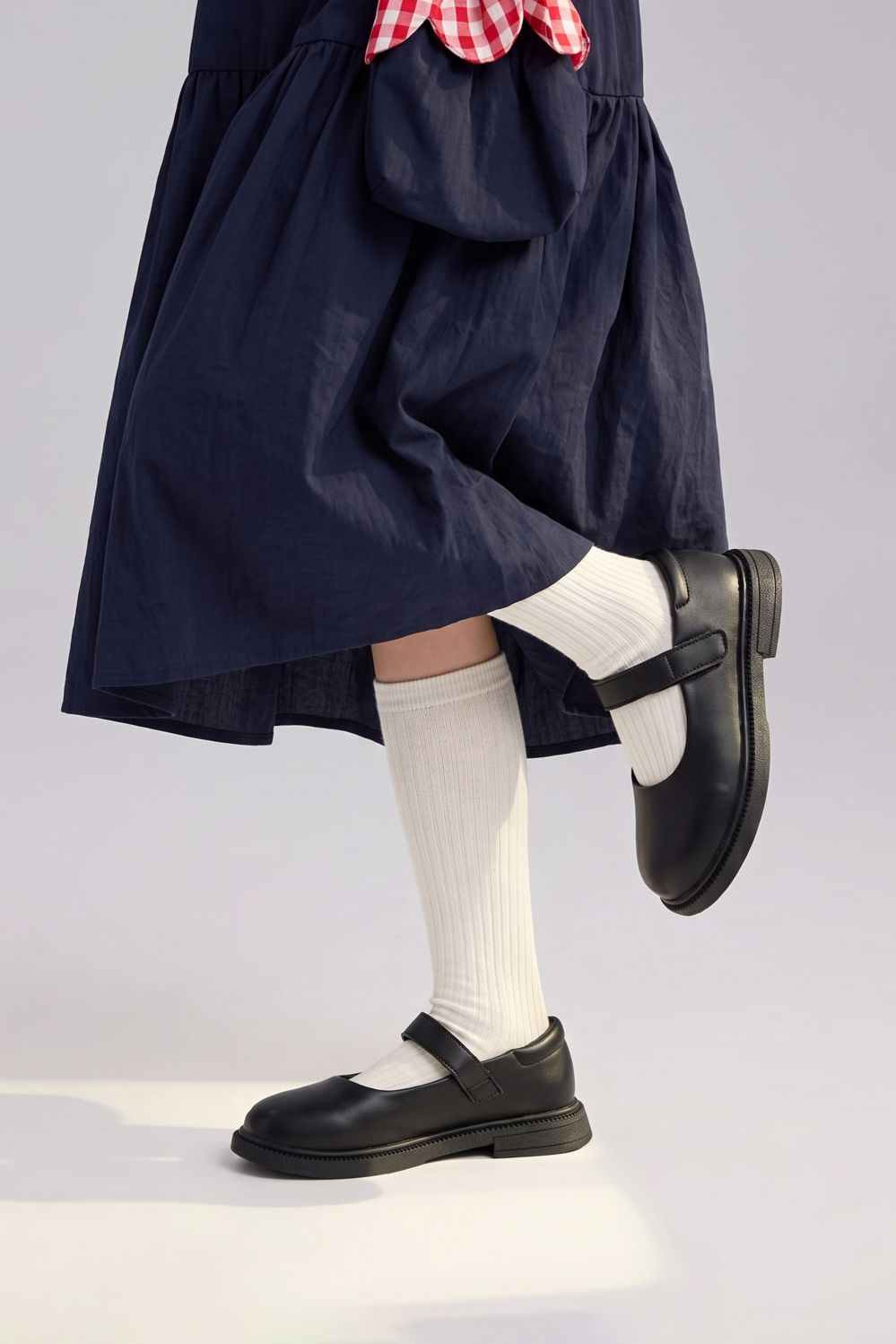 LOGO NINA SCHOOL SHOES