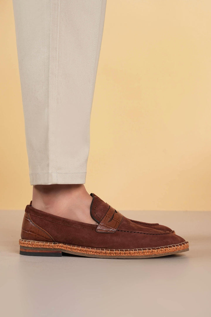 LOGO 11013 TAN