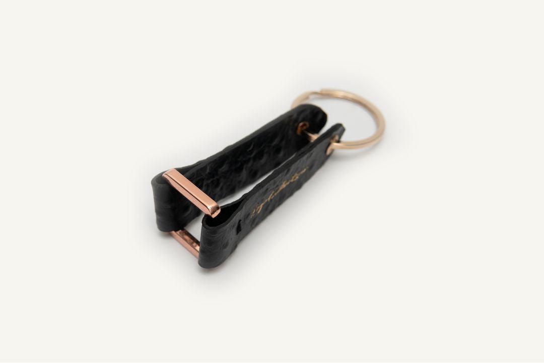 LOGO KEY CHAIN KC462 BKA_Accessories