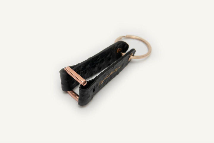 LOGO KEY CHAIN KC462 BKA_Accessories
